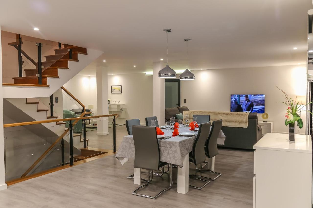 A&M House II Luxury Holidays Home 阿科达卡列塔 外观 照片